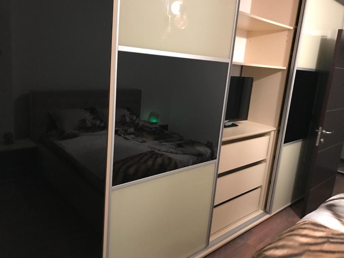 Luxury Lejlighed Bukarest Eksteriør billede